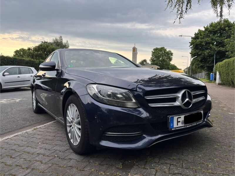 Blau Gebraucht 2015 Mercedes C220 Avantgarde Limousine | 14.990 € (Guter Preis) - Bild 1/4