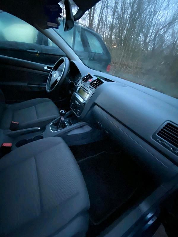 Gebraucht VW Golf V 75 PS (55 kW) 2007 Blau Kleinwagen