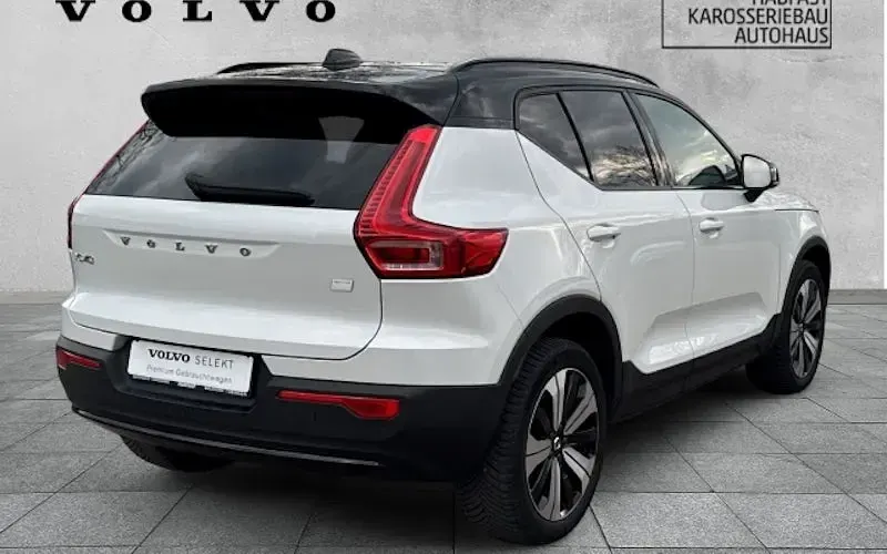 Gebraucht Volvo EX40 Core 169 kW (231 PS) 2022 Weiß SUV
