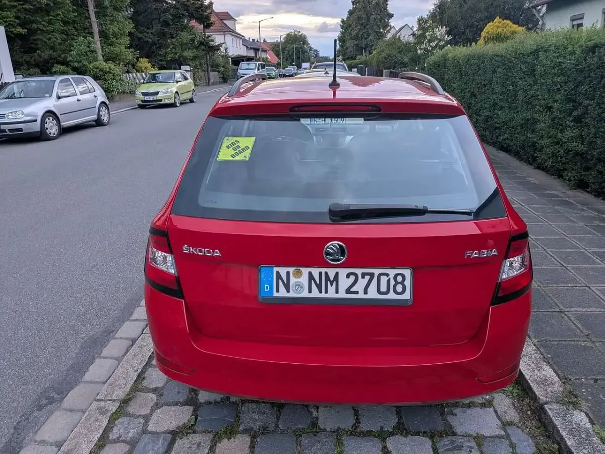 Gebraucht Skoda Fabia Ambition 95 PS (69 kW) 2022 Rot Kleinwagen