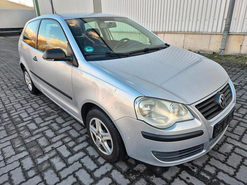 Silber Gebraucht 2006 VW Polo Goal Kleinwagen | 1.899 € (Etwas zu teuer) - Bild 1/4