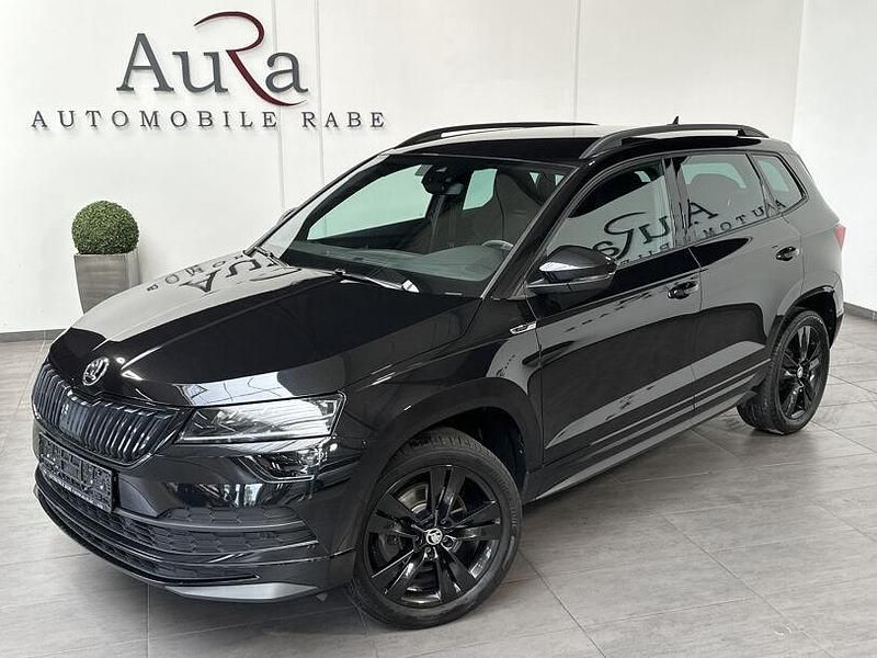 Schwarz Gebraucht 2020 Skoda Karoq SportLine SUV | 24.989 € (Fairer Preis) - Bild 1/4