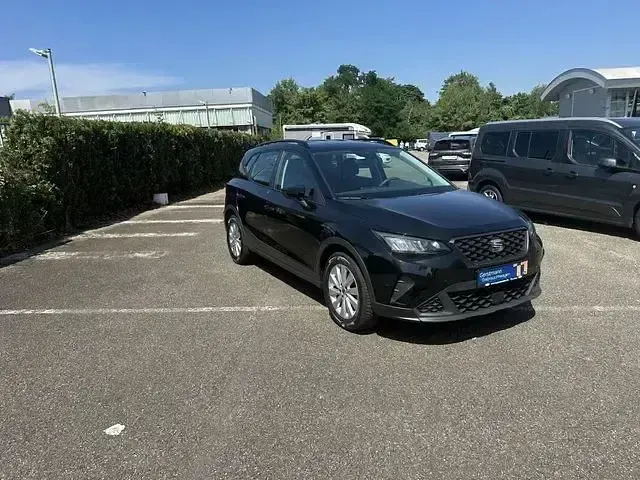 Gebraucht Seat Arona Reference 95 PS (69 kW) 2023 Midnight schwarz metallic SUV