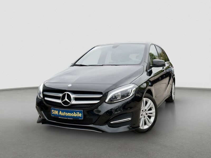 Schwarz Gebraucht 2015 Mercedes B220 Urban Van / Kleinbus | 15.750 € (Fairer Preis) - Bild 1/4