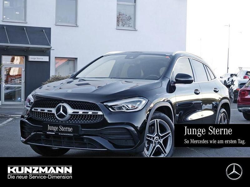 Unilack nachtschwarz Gebraucht 2021 Mercedes GLA250 AMG SUV | 32.290 € (Guter Preis) - Bild 1/4