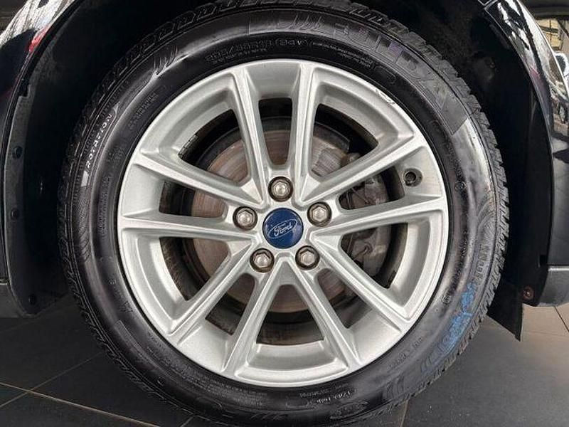 Gebraucht Ford Focus Business Edition 125 PS (91 kW) 2016 Schwarz Limousine