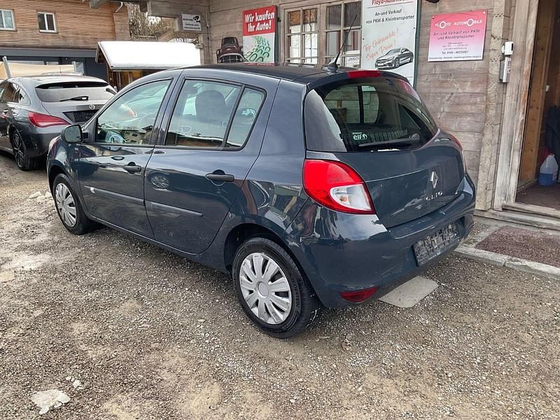 Gebraucht Renault Clio III 75 PS (55 kW) 2012 Grau Limousine