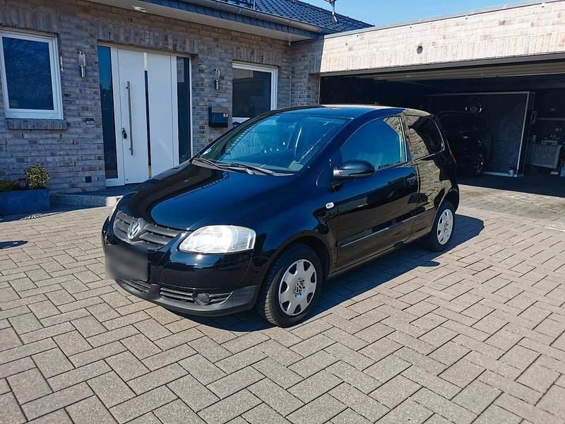 Second-hand VW Fox 54 CP (39 kW) 2007 Negru Hatchback
