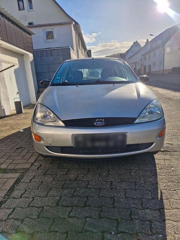 Gebraucht Ford Focus Ambiente 75 PS (55 kW) 1999 Silber Kombi