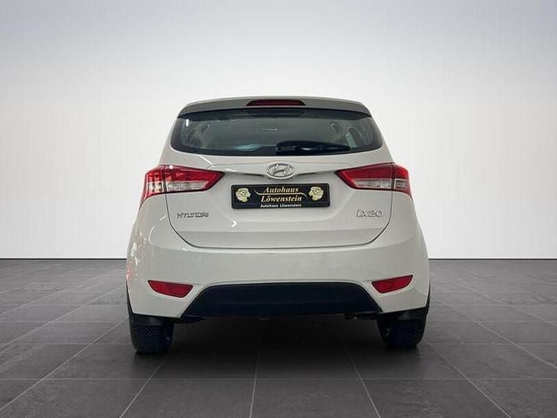 Gebraucht Hyundai ix20 Classic 125 PS (91 kW) 2014 Weiß Kleinwagen