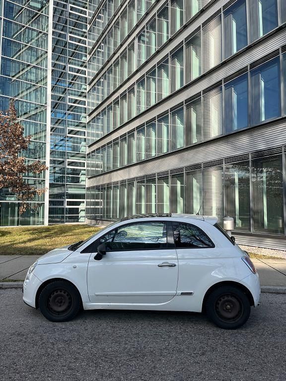 Weiß Gebraucht 2010 Fiat 500 Lounge Kleinwagen | 2.500 € (Superpreis) - Bild 1/4