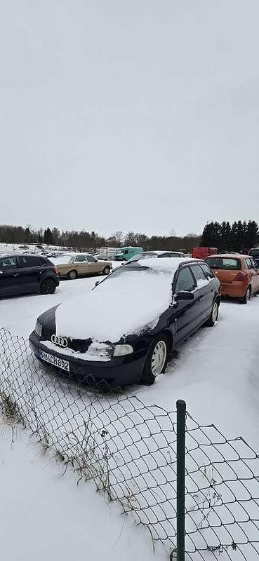 Gebraucht 1999 Audi A4 Kombi | 1.000 € (Etwas zu teuer) - Bild 1/4