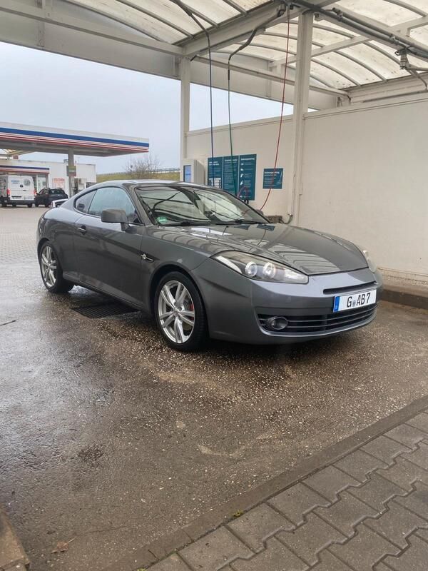 Grau Gebraucht 2009 Hyundai Coupé Coupé | 5.700 € - Bild 1/4