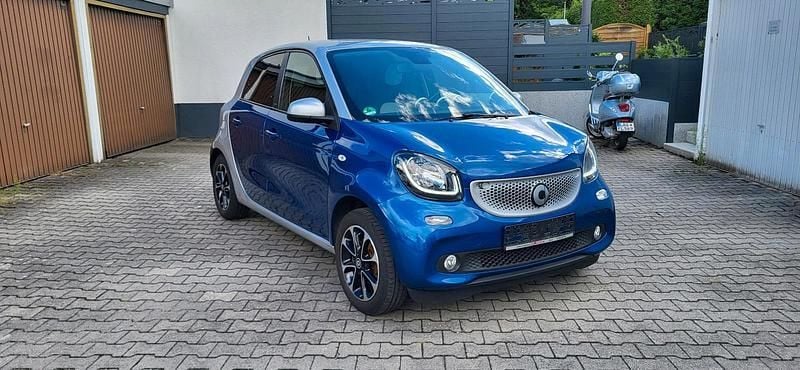 Blau Gebraucht 2015 Smart ForFour Passion Kleinwagen | 4.998 € (Guter Preis) - Bild 1/4