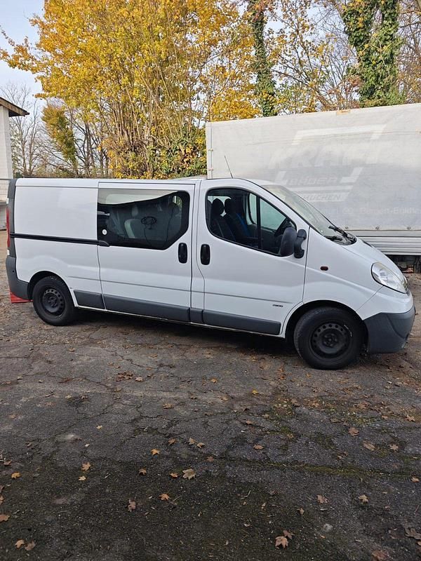 Gebraucht Opel Vivaro 90 PS (66 kW) 2013 Weiß Van / Kleinbus