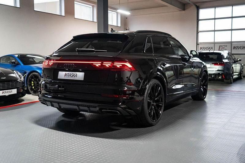 Neu Audi Q8 Sport 286 PS (210 kW) 2025 Schwarz SUV