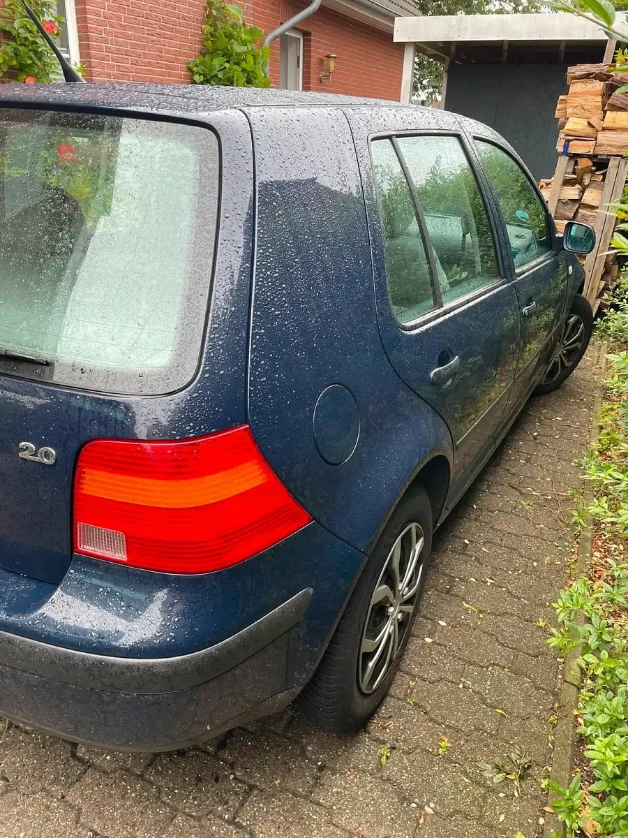 Gebraucht VW Golf IV 115 PS (84 kW) 2000 Blau Limousine