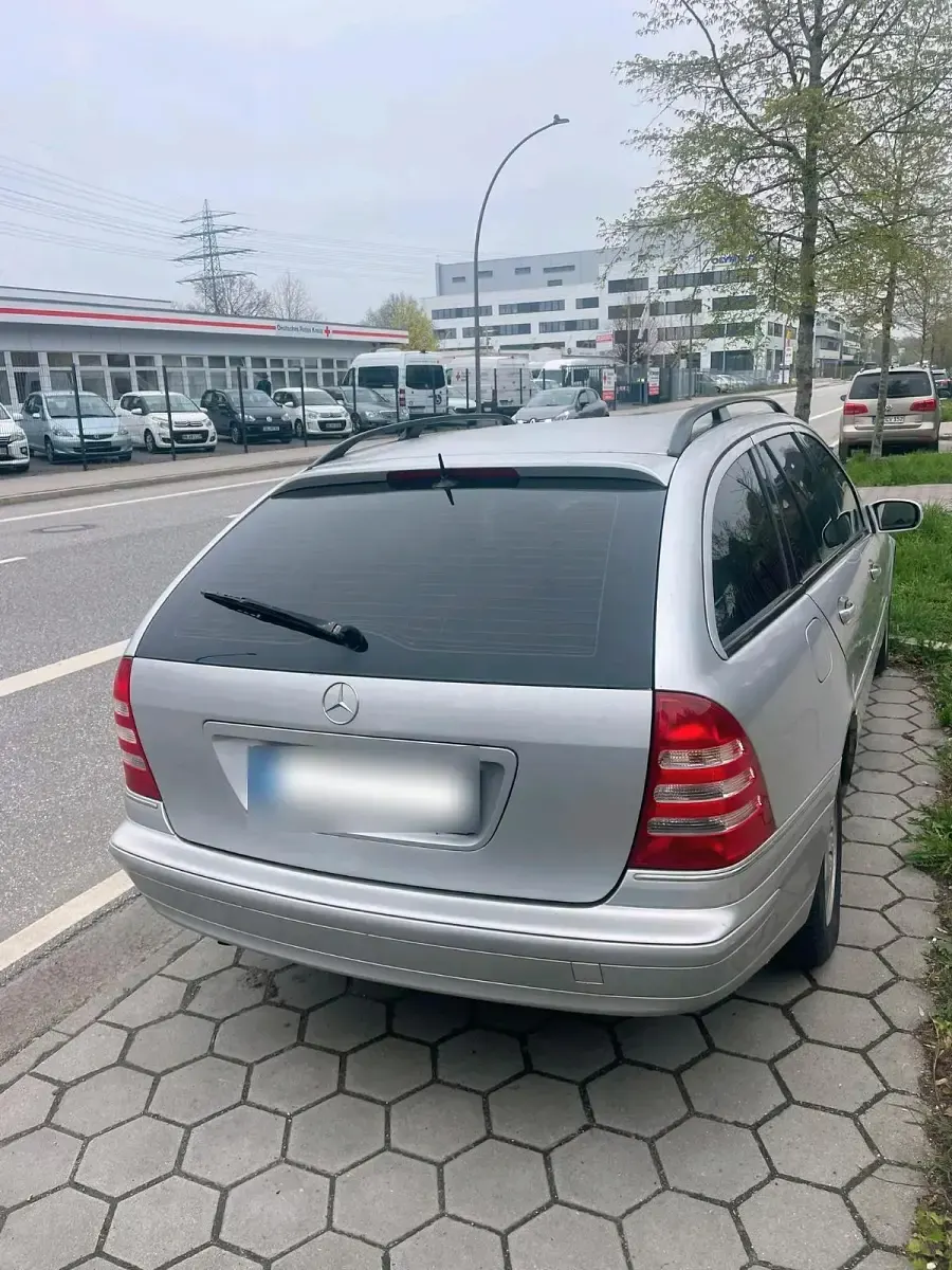 Gebraucht Mercedes C180 148 PS (108 kW) 2003 Silber Kombi