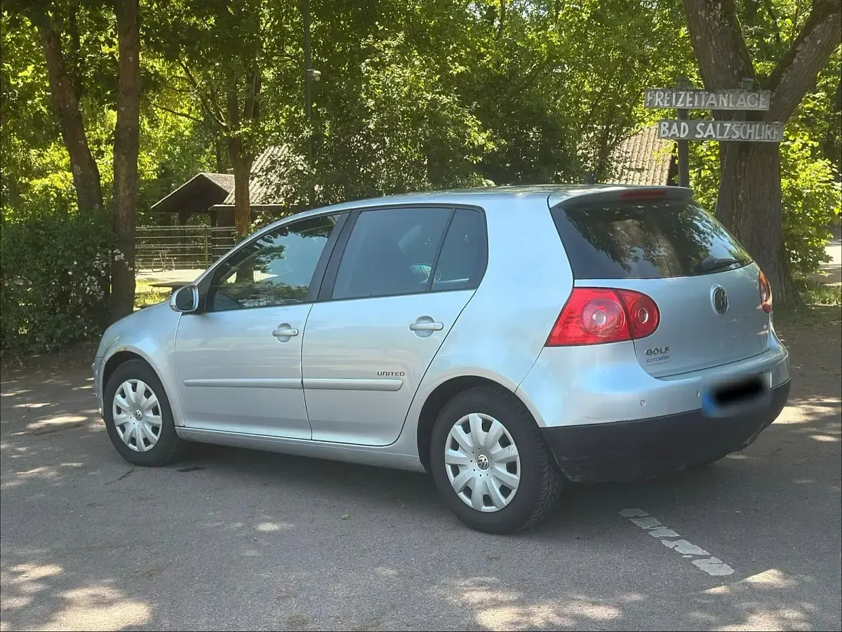 Gebraucht VW Golf VI 106 PS (77 kW) 2008 Silber Kleinwagen