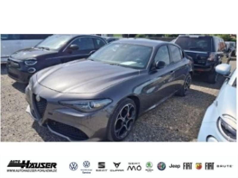 Grau Gebraucht 2022 Alfa Romeo Giulia Veloce Limousine | 30.895 € (Teuer) - Bild 1/4