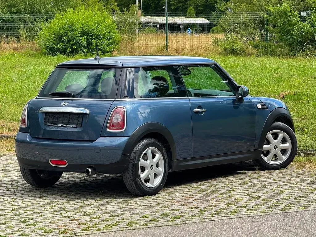 Gebraucht Mini ONE 75 PS (55 kW) 2010 Blau Kleinwagen