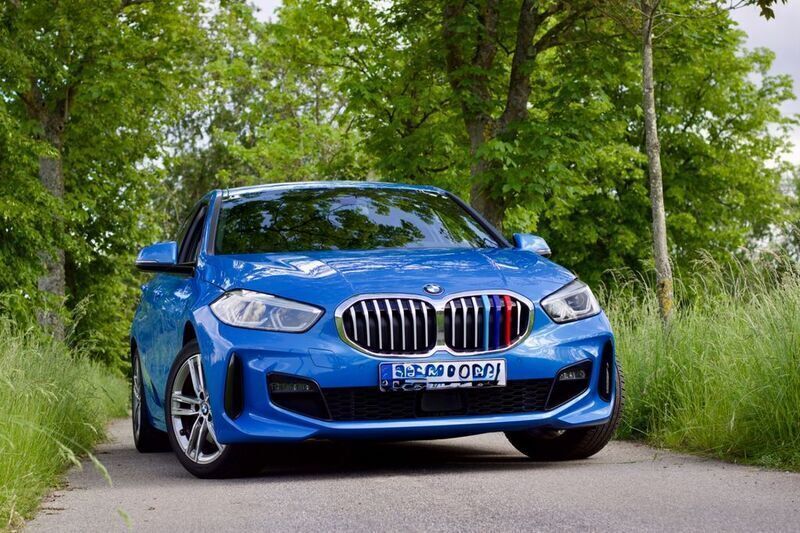 Blau Gebraucht 2020 BMW 118 M Sport Kleinwagen | 19.000 € (Guter Preis) - Bild 1/4