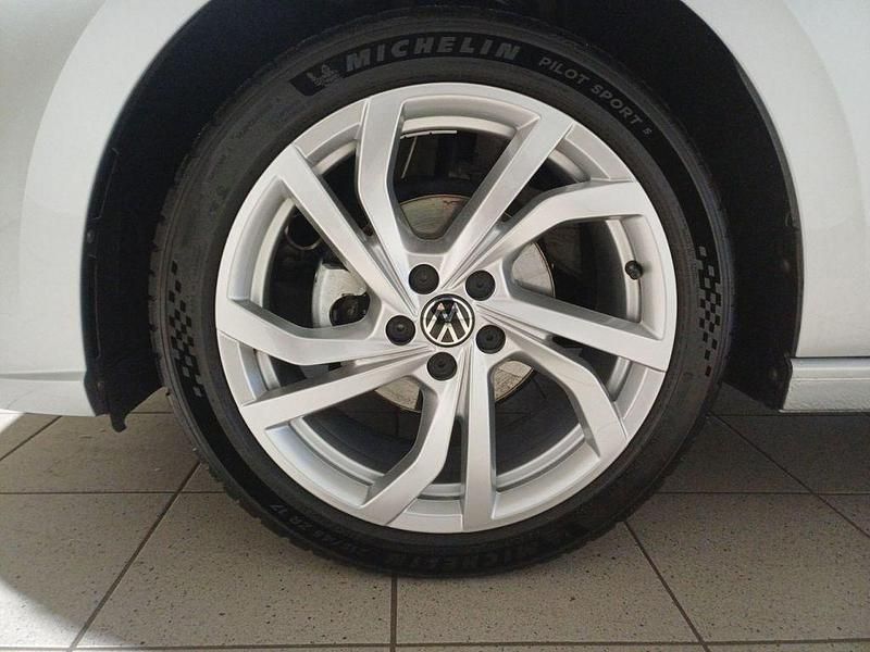 Gebraucht VW Polo Style 95 PS (69 kW) 2024 Reflexsilber Kleinwagen