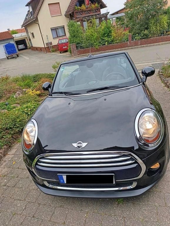 Second-hand Mini Cooper D 116 CP (85 kW) 2017 Negru Hatchback