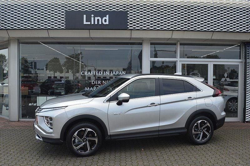 Neu Mitsubishi Eclipse Cross 98 PS (72 kW) 2025 Silber SUV
