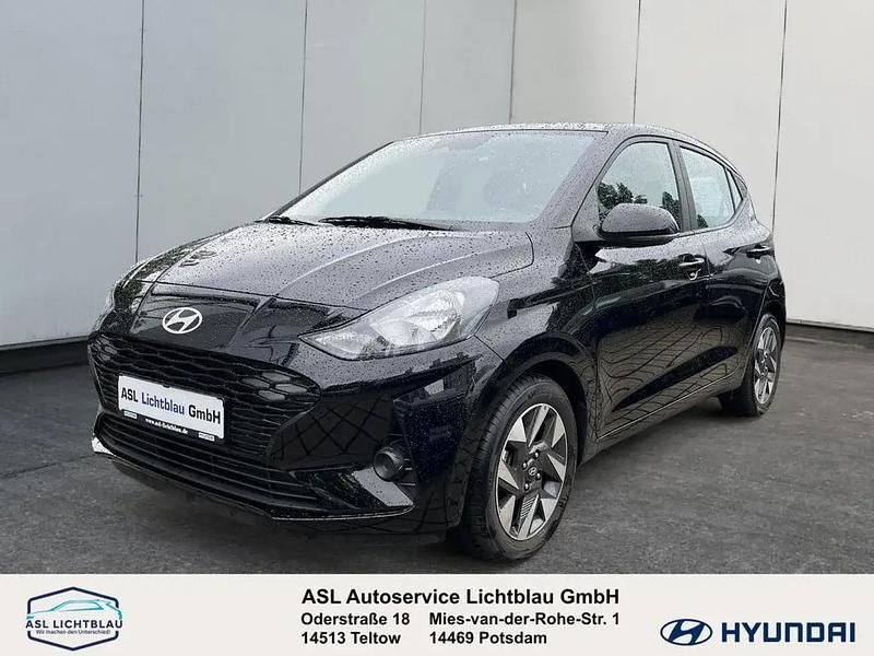 Phantom black Gebraucht 2024 Hyundai i10 Trend Kleinwagen | 15.990 € (Guter Preis) - Bild 1/1