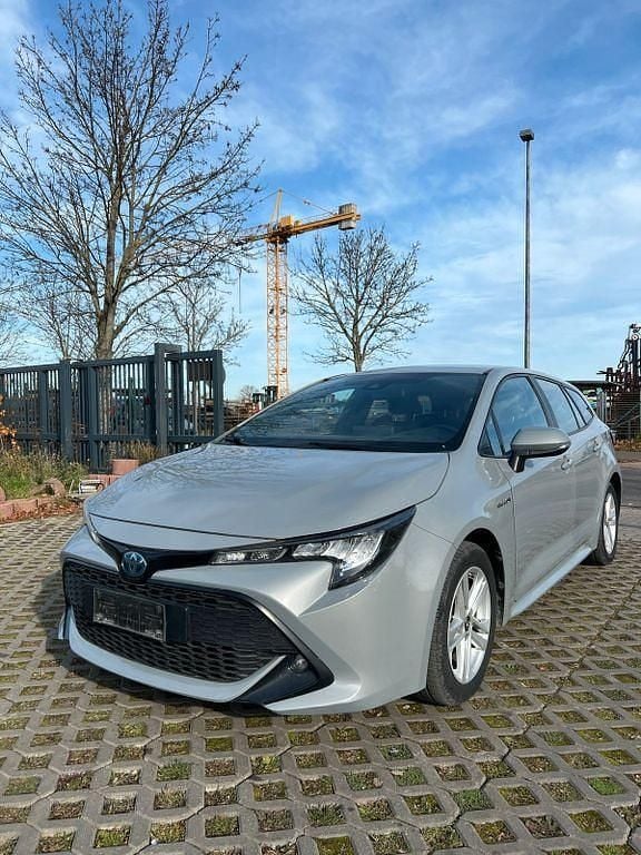 Grau Gebraucht 2019 Toyota Corolla Limousine | 15.900 € (Guter Preis) - Bild 1/4