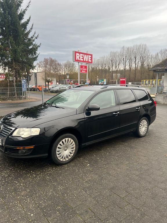 Schwarz Gebraucht 2007 VW Passat Comfortline Kombi | 3.250 € (Guter Preis) - Bild 1/4