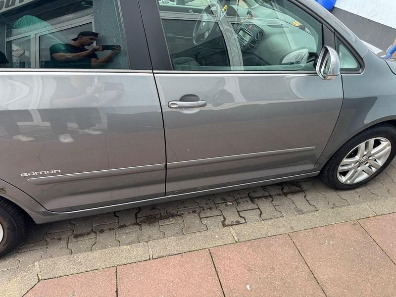 Gebraucht VW Golf VI 102 PS (75 kW) 2009 Grau Kleinwagen