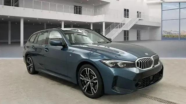Gebraucht BMW 330 M Sport 245 PS (180 kW) 2025 Blaukeine angabe Kombi