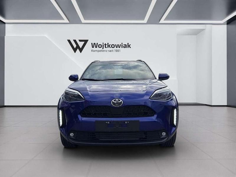 Neu Toyota Yaris Cross 131 PS (96 kW) 2025 Blau SUV