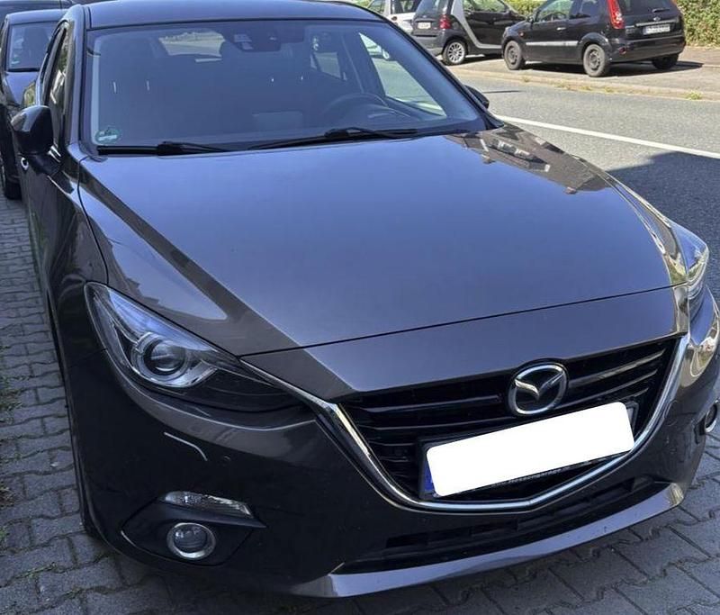 Grau Gebraucht 2015 Mazda 3 Sports-Line Limousine | 10.499 € (Fairer Preis) - Bild 1/3