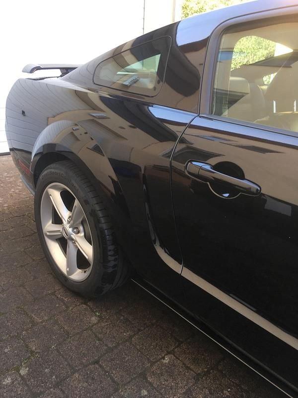 Gebraucht Ford Mustang GT 305 PS (224 kW) 2005 Schwarz Coupé