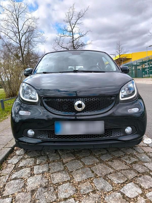 Gebraucht Smart ForFour 71 PS (52 kW) 2015 Schwarz Kleinwagen