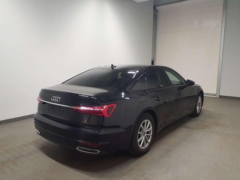 Gebraucht Audi A6 Basis 204 PS (150 kW) 2021 Mythosschwarz metallic Limousine