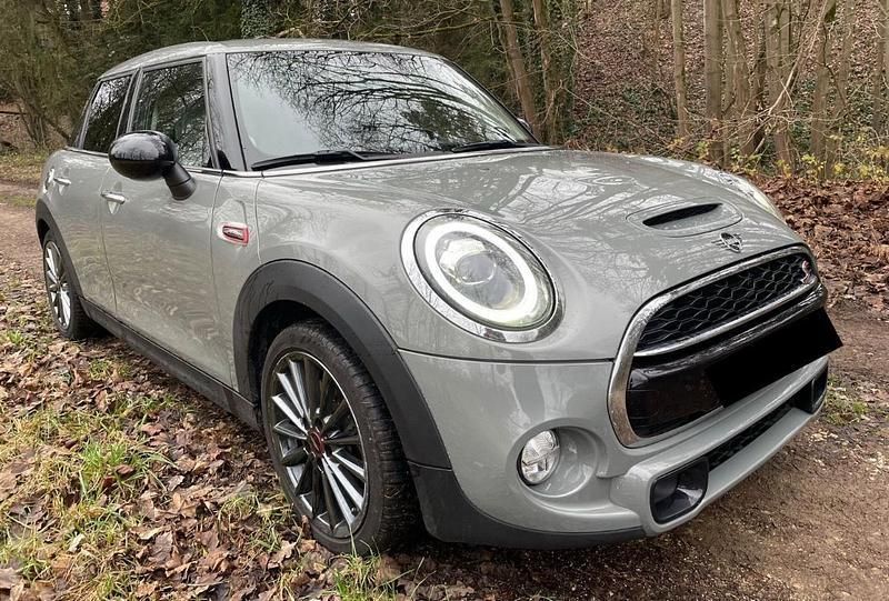 Grau Gebraucht 2018 Mini John Cooper Works Kleinwagen | 23.000 € (Etwas zu teuer) - Bild 1/4