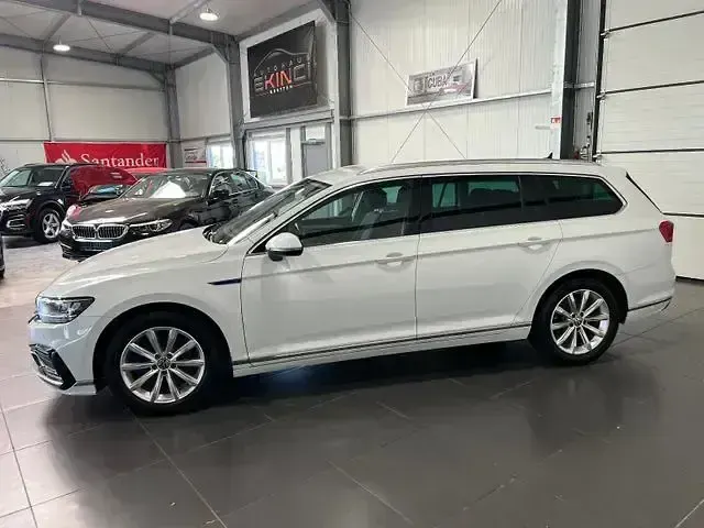 Gebraucht VW Passat GTE 218 PS (160 kW) 2021 Pure white Kombi