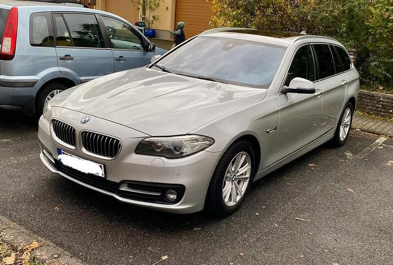 Grau Gebraucht 2014 BMW 530 Kombi | 12.999 € (Fairer Preis) - Bild 1/4