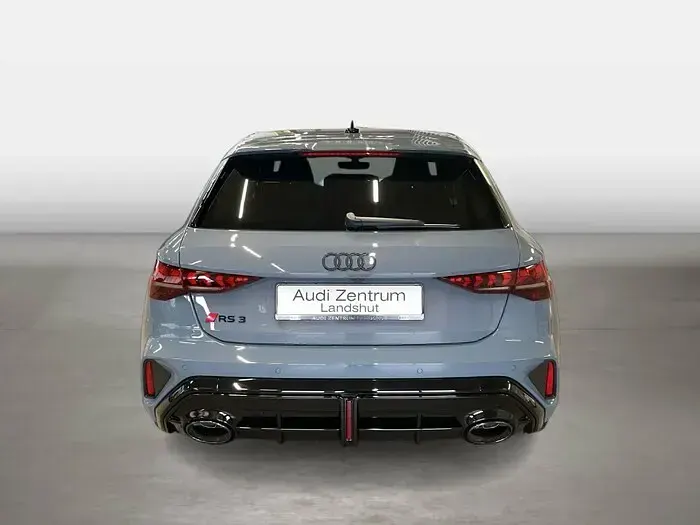 Gebraucht Audi RS3 Ambiente 400 PS (294 kW) 2026 Kemoragrau Limousine