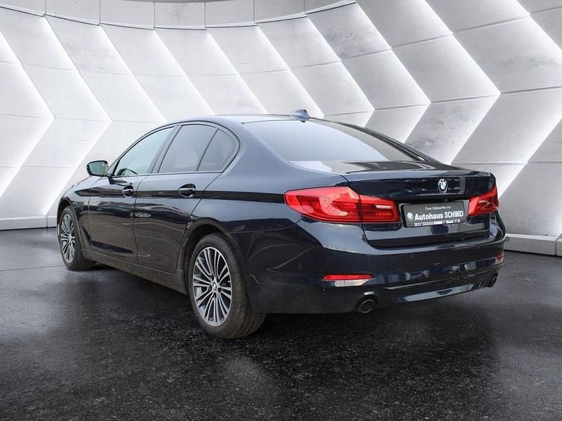 Gebraucht BMW 530 Sport Line 265 PS (194 kW) 2019 Blau Limousine