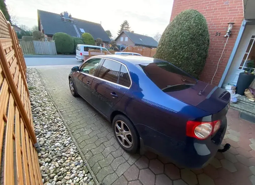 Gebraucht VW Jetta Comfortline 150 PS (110 kW) 2007 Blau Limousine