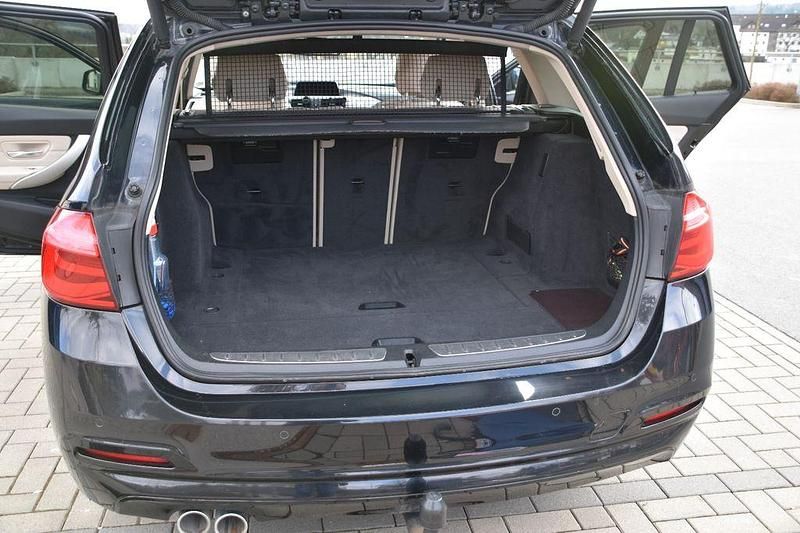 Gebraucht BMW 320 Advantage 190 PS (139 kW) 2017 Schwarz Kombi