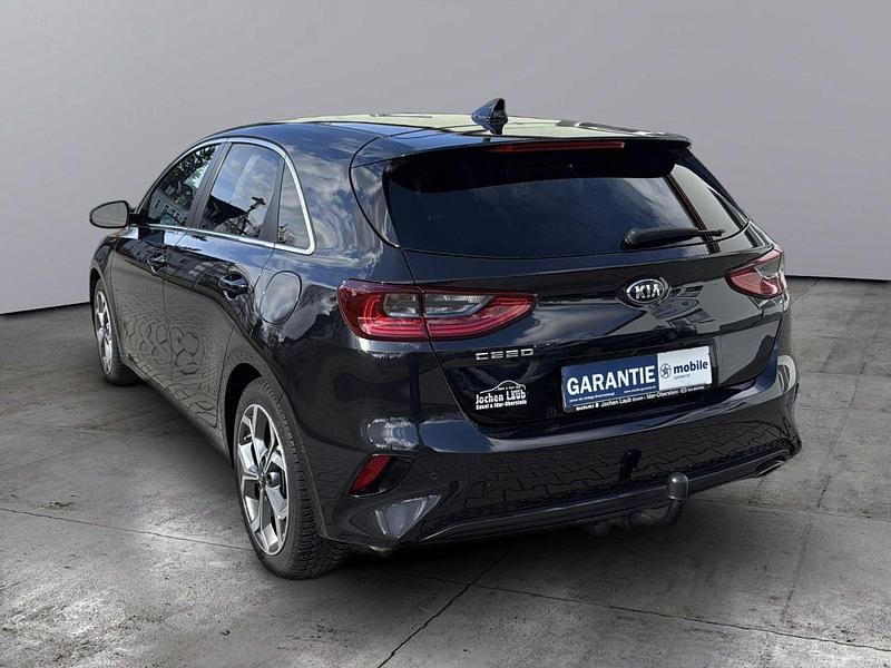 Gebraucht Kia Ceed 140 PS (102 kW) 2019 Schwarz Kleinwagen
