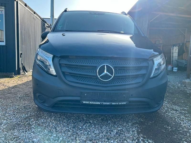 Gebraucht Mercedes Vito 190 PS (139 kW) 2017 Schwarz Van