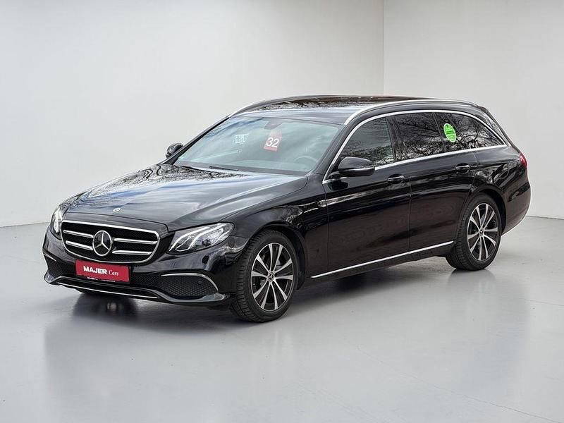 Gebraucht Mercedes E220 Avantgarde 194 PS (142 kW) 2019 Schwarz Limousine