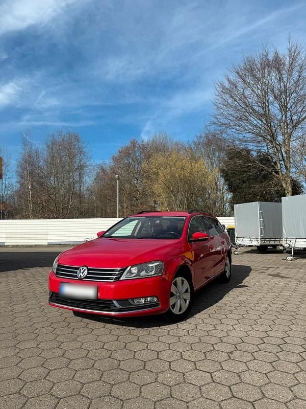 Gebraucht VW Passat 170 PS (125 kW) 2011 Rot Kombi